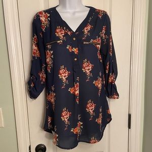 Blue Floral V Neck Zip quarter sleeve & roll up w/ button, size S, 100% poly